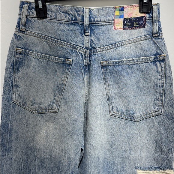 Free People With The Band Distressed Straight Leg Jeans High Rise Size 26 - Picture 9 of 12